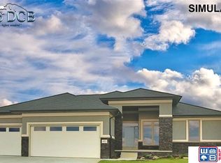 8811 Pebble Creek Ct, Lincoln, NE 68526