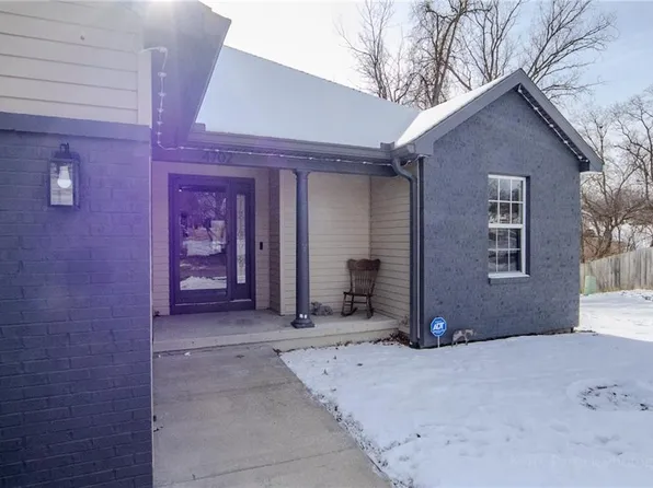 4702 Zebra Ln, Saint Joseph, MO 64506