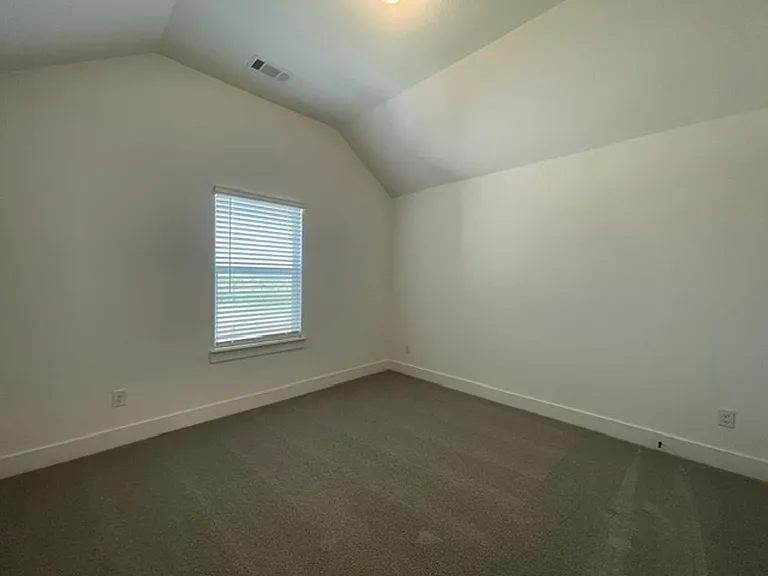 3714 Milwaukee Ave — Photo 33