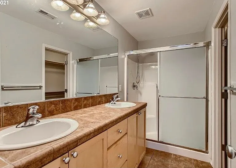 2498 NW 168th Pl — Photo 12