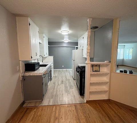 4th image of 1032 W Avenue J5