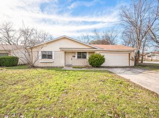 1009 Angela Ct, Everman, TX 76140