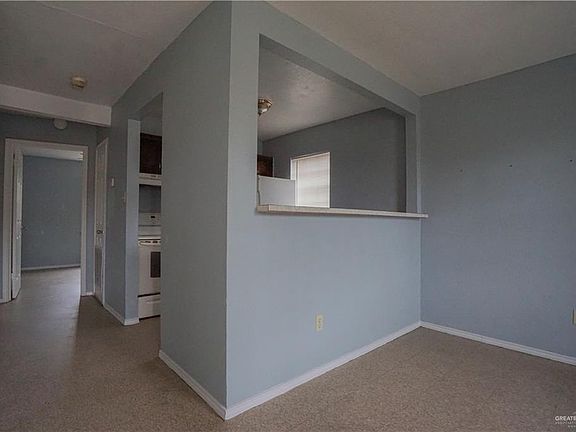 5th image of 104 Carlotta St APT 1