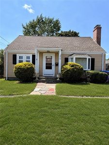 105 Burgess Ave, Pawtucket, RI, 02861