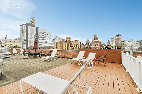 Sold by Sotheby's International Realty | media 30