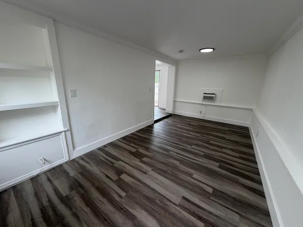 844 NE 17th Way, Fort Lauderdale, FL