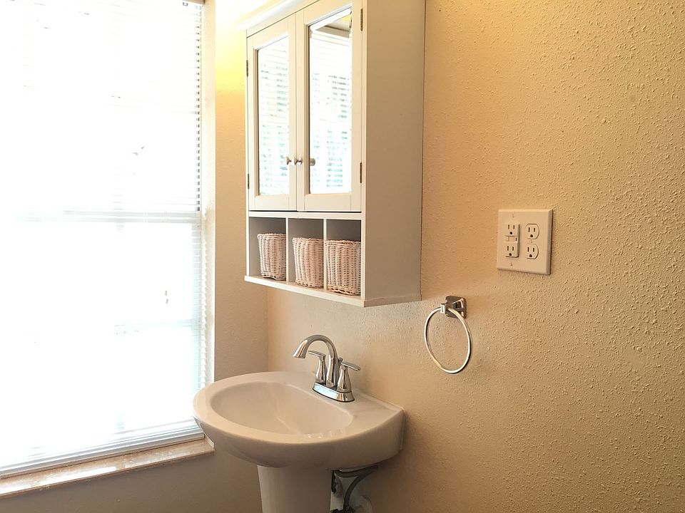1st image of 144 E Voorhis Ave #5