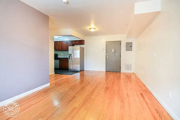 Rented by MySpaceNYC | media 18