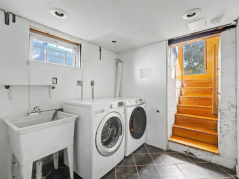 116 West Ave — Photo 15