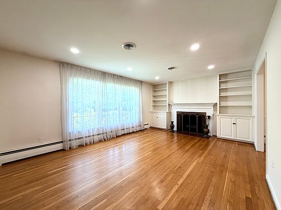 5th image of 7529 Cayuga Ave