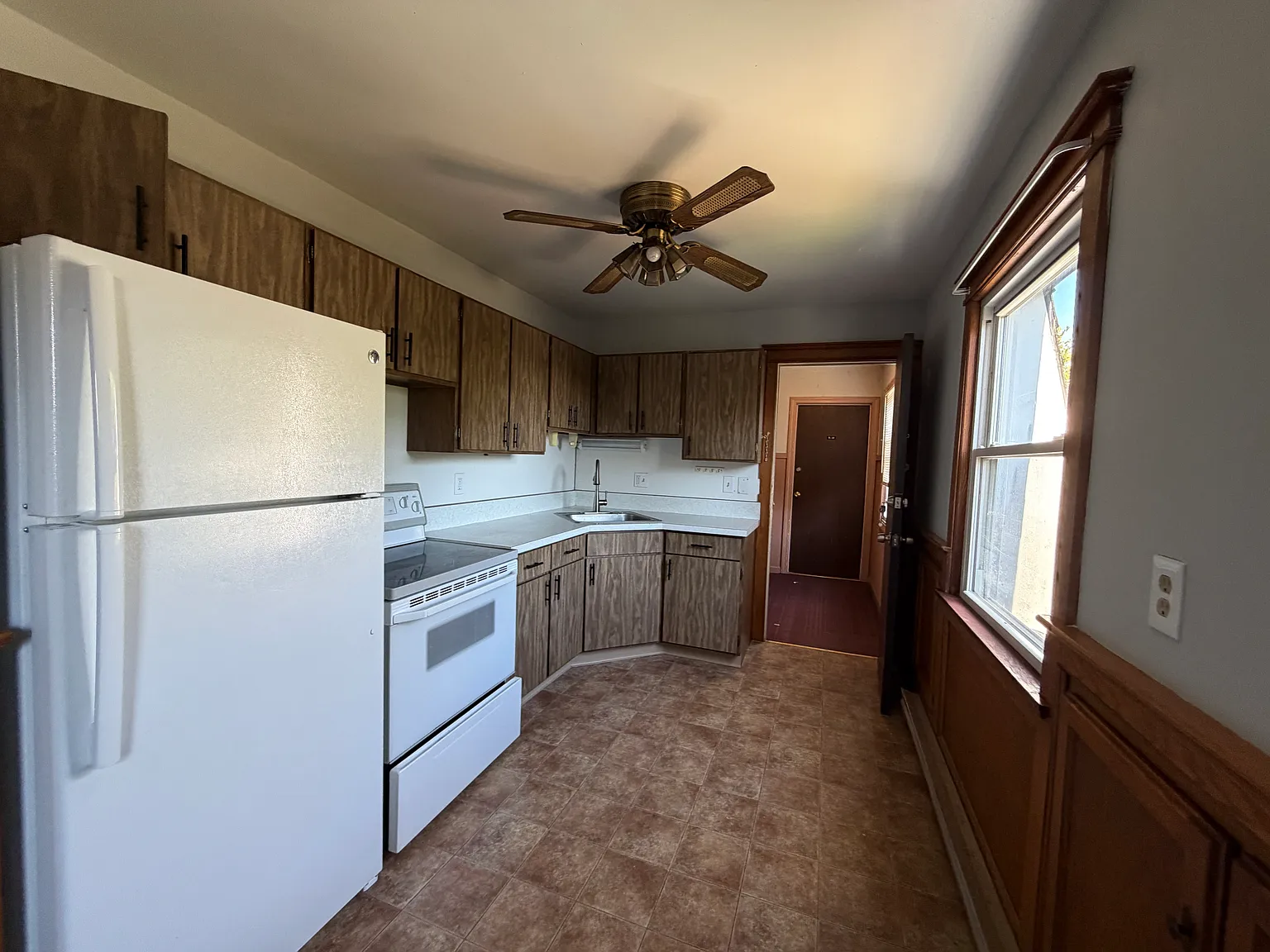538 Wilson St — Photo 3