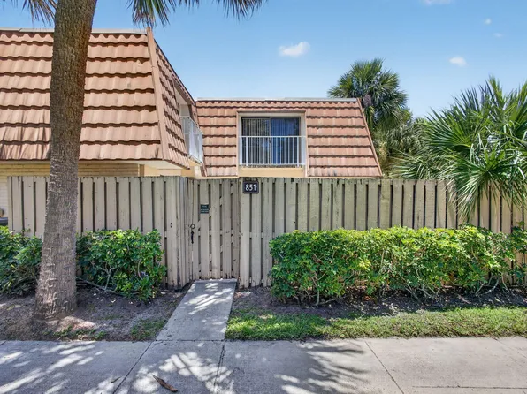 851 Blue Ridge Cir, West Palm Beach, FL 33409