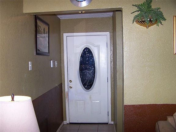 3rd image of 9546 Dale Glade Dr