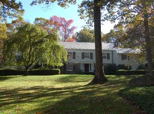 9 Gordon Rd, Essex Fells, NJ 07021