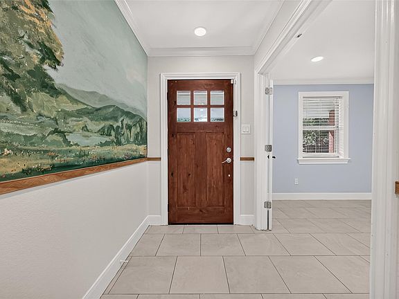 3rd image of 11126 Cedarhurst Dr