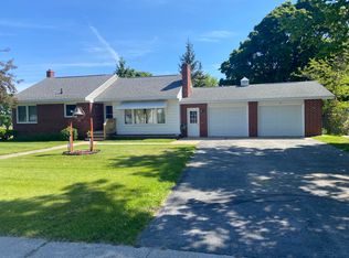 226 N 1st St, Rogers City, MI 49779