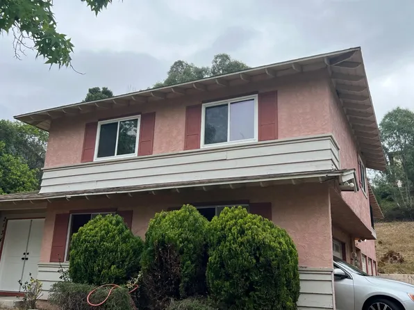 2140 Via Robles, Oceanside, CA 92054