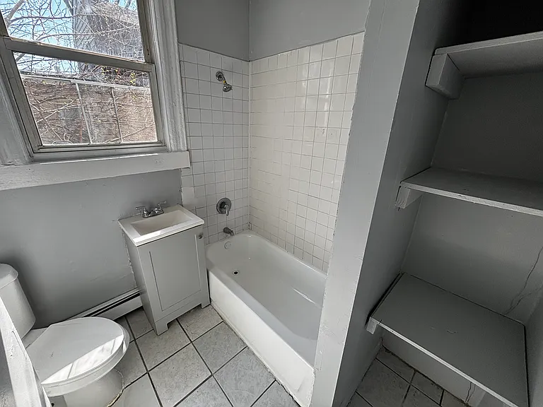 70 Eaton Pl #4 — Photo 6