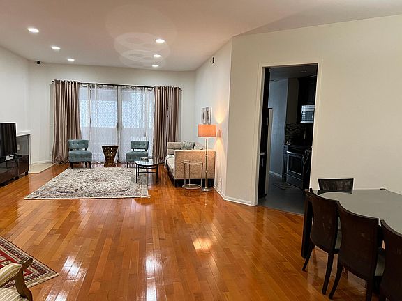 Living room & Dining room