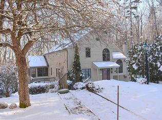 18 Bobbin Hl, Grantham, NH 03753