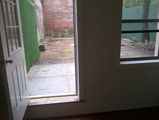 Rented by Sam Tabak | media 51