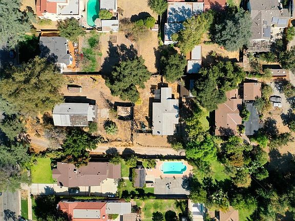 2nd image of 3368 Glenrose Ave