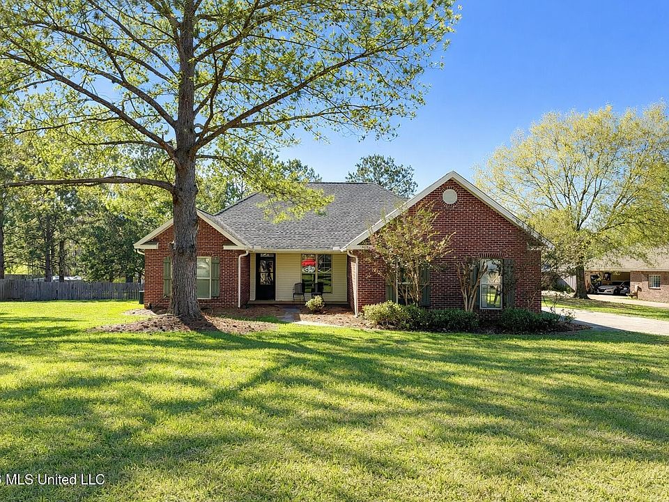 1st image of 150 Latigo Loop