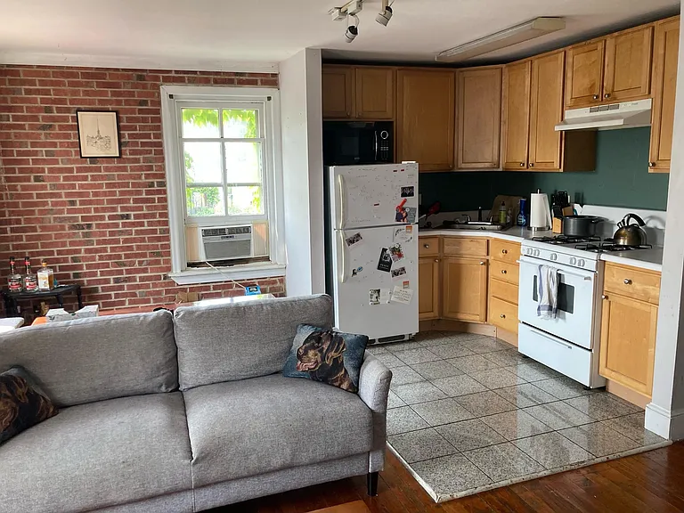 186 Green Ln #3 — Photo 6