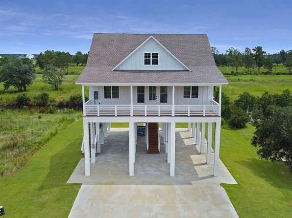 5089 Atlantis Dr