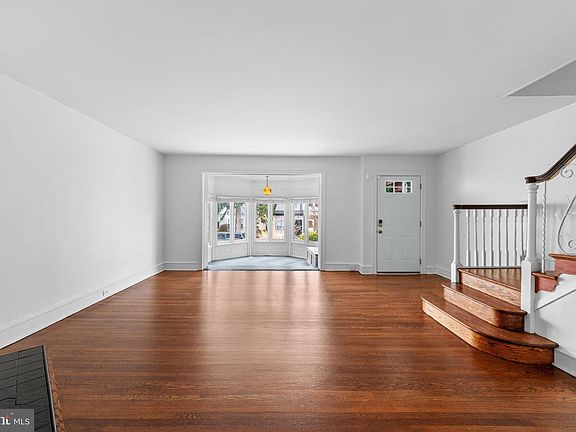 2nd image of 6461 Morris Park Rd