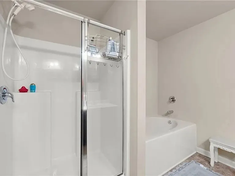 4202 Chatham Ridge Dr — Photo 31