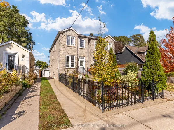 110 A Holborne Ave, Toronto, ON M4C 2R4