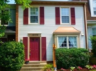 12106 Stoneford Dr, Woodbridge, VA 22192