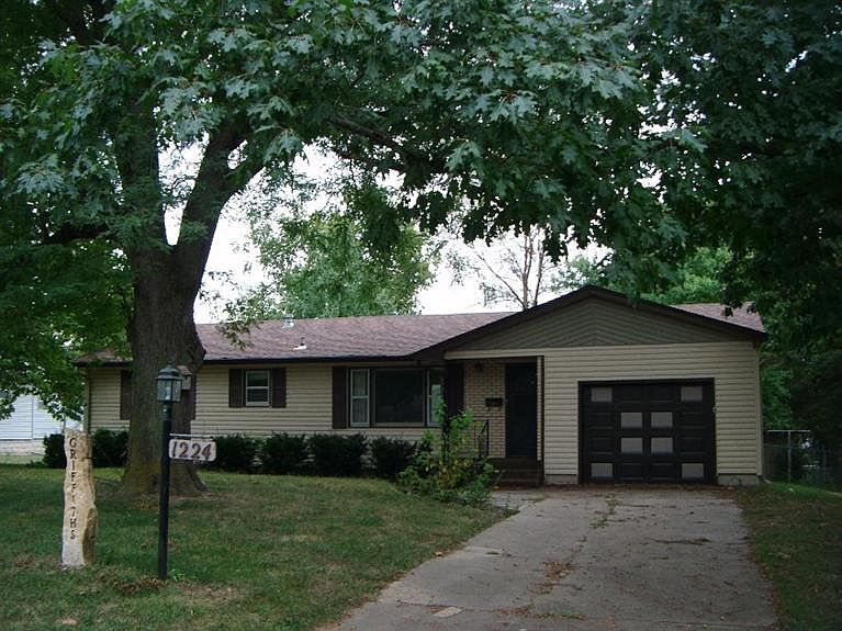 1st image of 1224 Dexter St