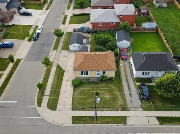 279 Millen Rd, Hamilton, ON L8E 2H1