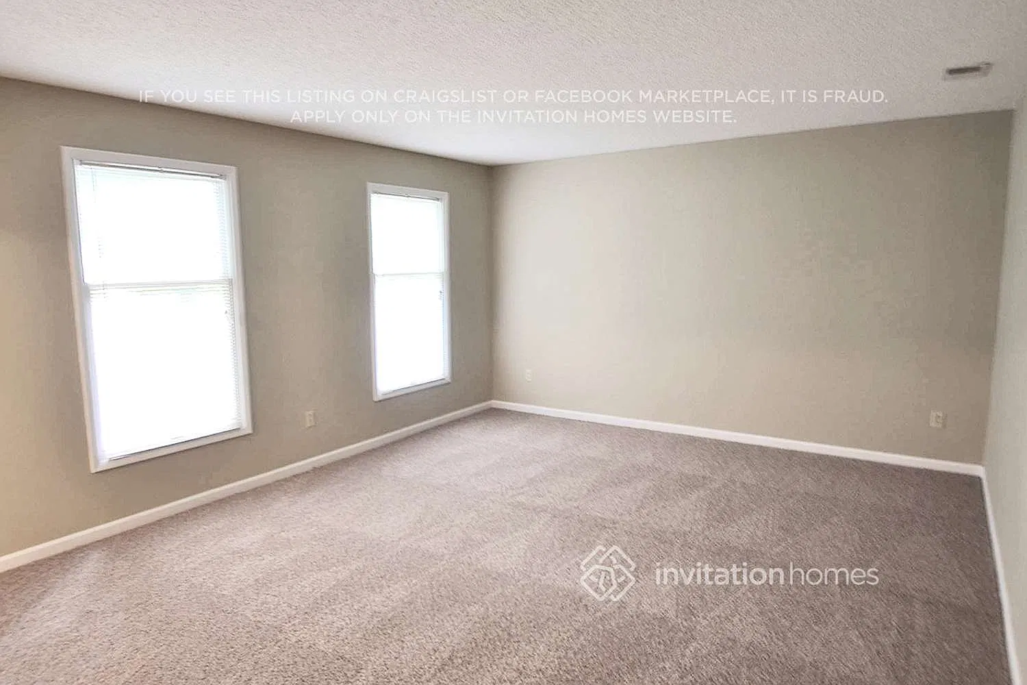 7241 Connan Ln Charlotte, NC 28226 — Photo 2