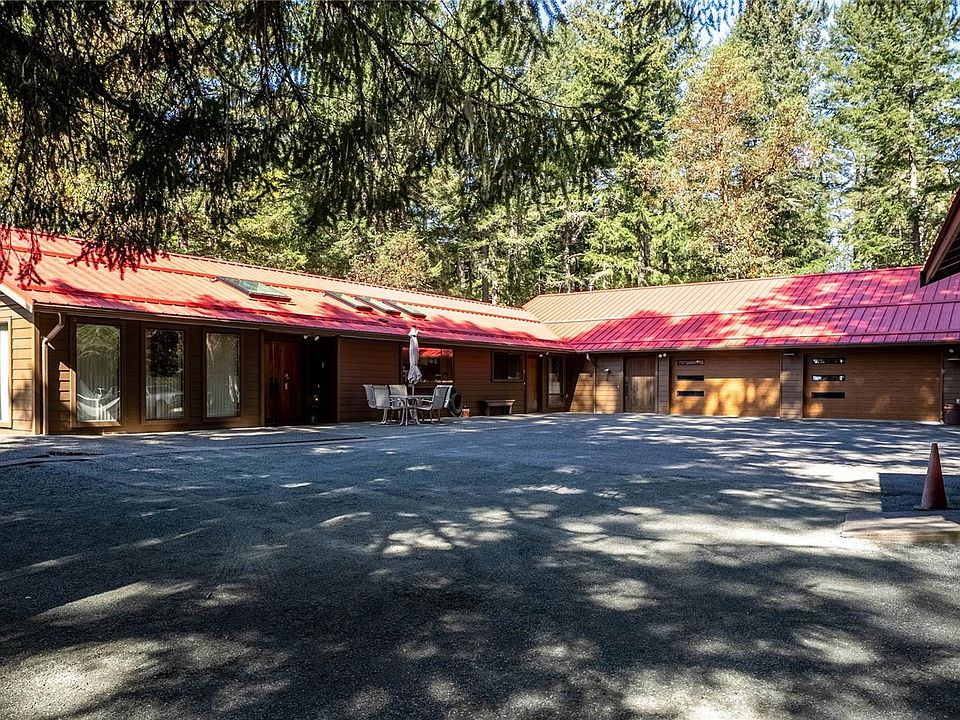 1st image of 1698 Millstream Rd