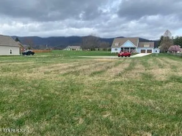 138 Lilac Ln, Speedwell, TN 37870