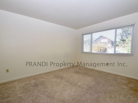 5th image of 51 Essex St