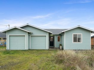 1801 NW Dolphin Ln, Waldport, OR 97394
