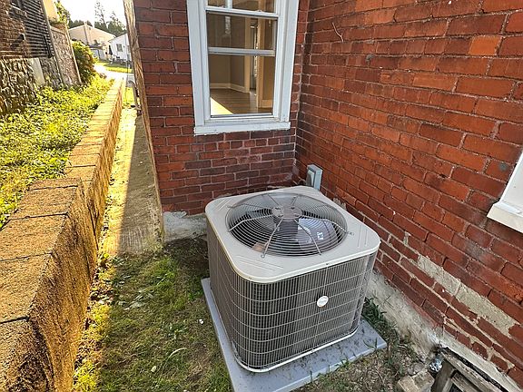 2nd image of 101 Chester Ave