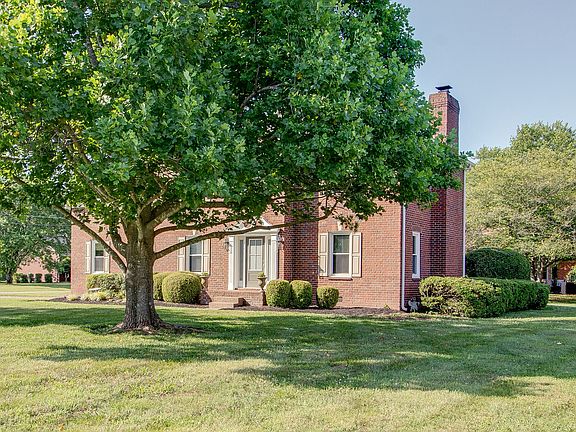 3rd image of 1230 Ascot Ln