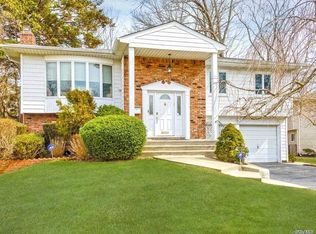 6 Reed Dr, Roslyn, NY 11576