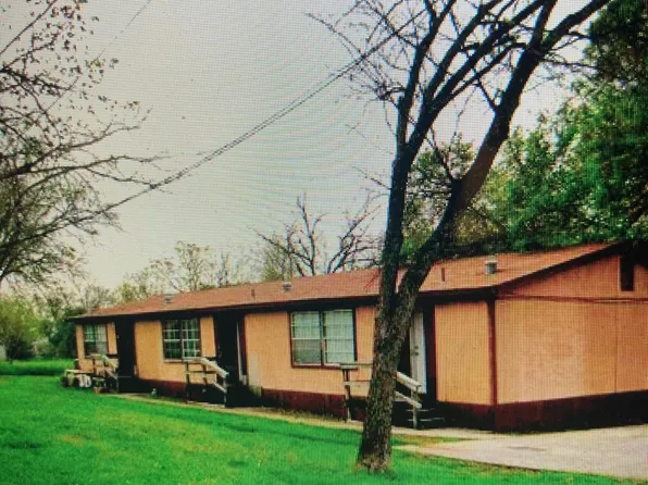 205 E Elm St #205, Burnet, TX 78611