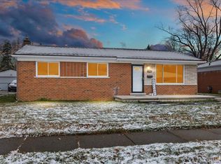 1770 Castleton Dr, Troy, MI 48083