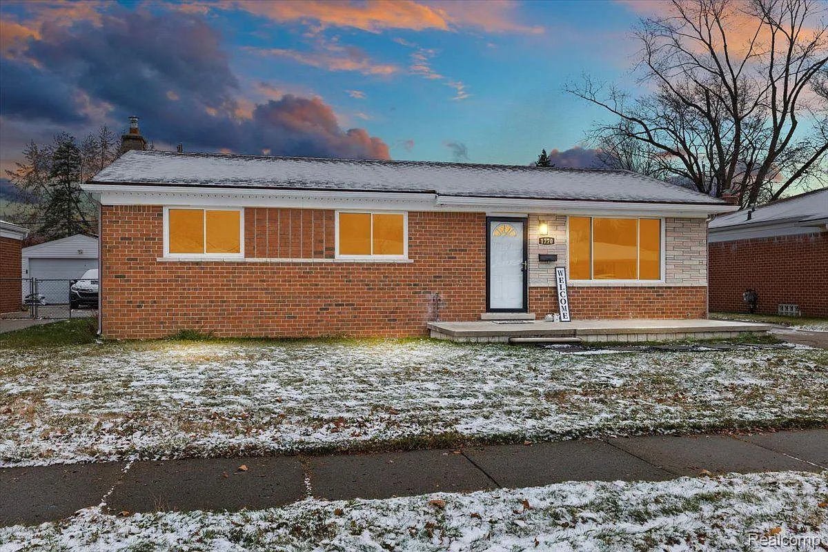 1770 Castleton Dr photo 1