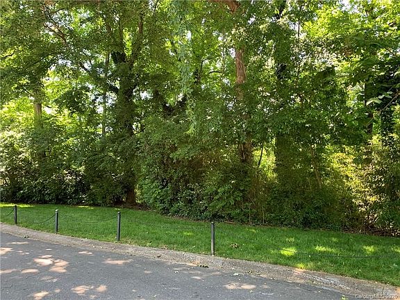 3rd image of 519 Moncure Dr