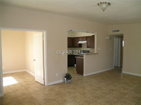 2nd image of 5004 Santo Ave