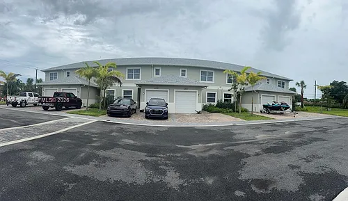 4215 Gulfstream Rd Photo 1