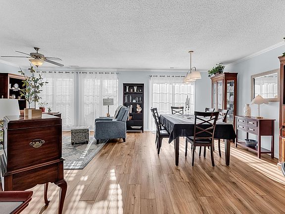 3rd image of 125 Point Break Dr.